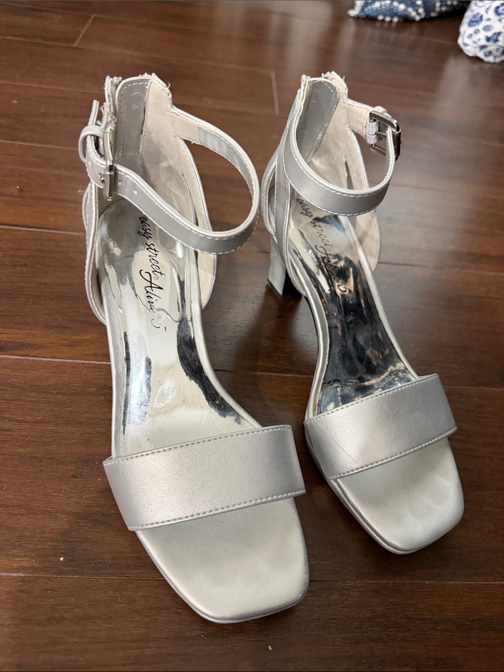 Silver Ankle-Strap Block Heel Sandals size 6 @@@